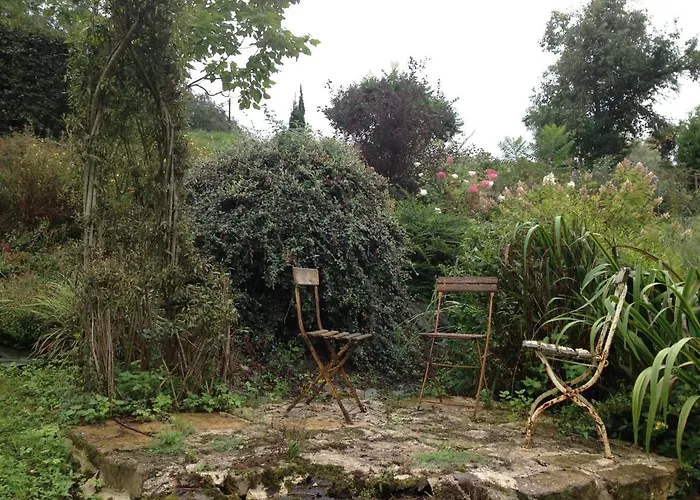 Au Balcon Du Bonheur